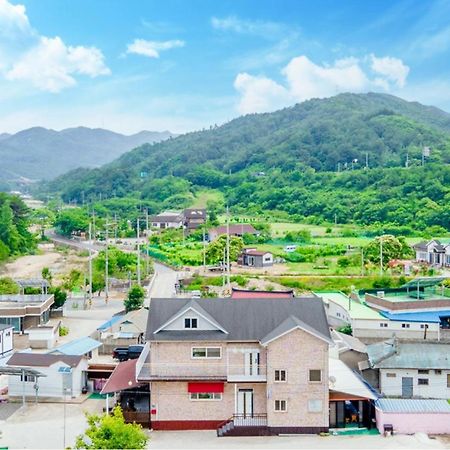 Samcheok Dasarang Pension Bagian luar foto